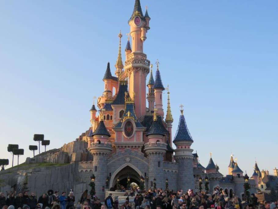 Little Explorer*Studio*Disneyland*Valdeurope*Paris Монтеврен Екстер'єр фото